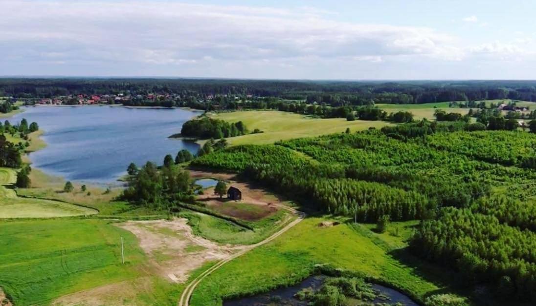 Miedzy Olchami Domek Nad Jeziorem. Noclegi Caloroczne. Cisza, Spokoj. Barczewo Exterior foto