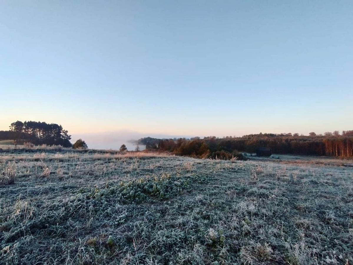 Miedzy Olchami Domek Nad Jeziorem. Noclegi Caloroczne. Cisza, Spokoj. Barczewo Exterior foto